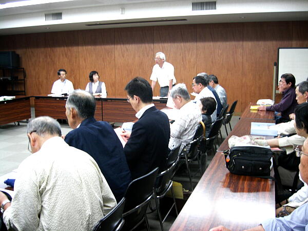 �i���Ă���ʐ^�F�N���b�N����ƑO�ɖ߂�܂�