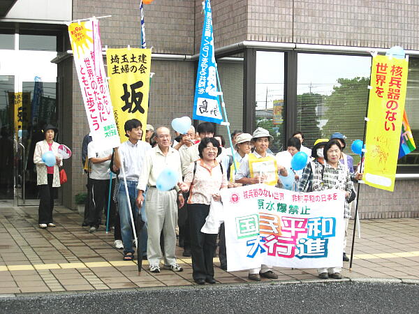 �o������ʐ^�F�N���b�N����ƑO�ɖ߂�܂�