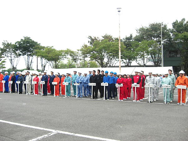 ���q���h���̊F����̎ʐ^�F�N���b�N����ƑO�ɖ߂�܂�