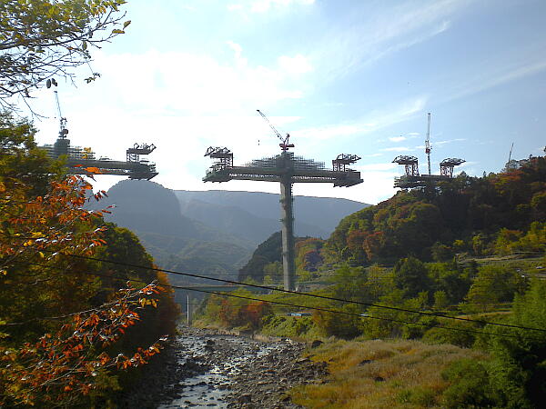 �����H���̎ʐ^�F�N���b�N����ƑO�ɖ߂�܂�