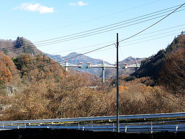 �ΖʂQ�����̎ʐ^�F�N���b�N����ƑO�ɖ߂�܂�