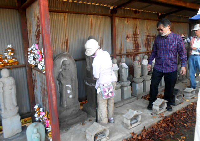 �����̎ʐ^�F�N���b�N����ƑO�ɖ߂�܂�