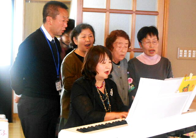 �R�[���X�̎ʐ^�F�N���b�N����ƑO�ɖ߂�܂�